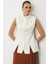 Dik Yaka Yırtmaç Detaylı Ekru Yelek 4