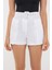 Kadın Cebi ve Kuşak Detaylı Pamuk Yüksek Bel Şort Beyaz 13