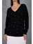 Kadın Siyah Önü Taş Detaylı V Yaka Triko Bluz 5