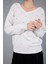 Kadın Beyaz Önü Taş Detaylı V Yaka Triko Bluz 5