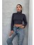 Dik Yaka Yarım Fermuarlı Uzun Kollu Crop 3