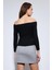 Siyah Açık Omuz Detaylı Top 4