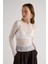 Bisiklet Yaka Dantelli Bluz Ekru 1