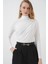 925 Büzgü Detaylı Sandy Bluz - Beyaz 4