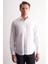 Beyaz Yarım Italyan Yaka Kendinden Desenli Uzun Kol Premium Slim Fit %100 Pamuk Gömlek 1004255192 1