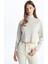 Yeni Sezon Dik Yaka Dokulu Oversize Kadın Tişört 1