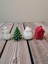 7cm 4'lü Set Noel Temalı Dekoratif Mum Seti – Çam Ağacı, Kardanadam ve Noel Baba Tasarımlı El Yapımı Süs Mumlar, Loş Işık ve Sıcak Atmosfer Yaratan Şık Masa Dekoru, Yılbaşı Hediyesi 3