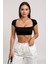 Kadın Siyah Sırt Dekolteli ve Boyundan Bağlamalı Yarım Kol Crop Top Bluz – Şık, Rahat ve Kolay Kombinlenebilir 2