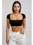 Kadın Siyah Sırt Dekolteli ve Boyundan Bağlamalı Yarım Kol Crop Top Bluz – Şık, Rahat ve Kolay Kombinlenebilir 3