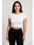 Kadın Beyaz Yuvarlak Yaka Yarım Kol Crop Top Bluz 2