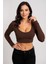 Kadın Kahverengi Uzun Kol Kare Yaka Crop Top Bluz – Şık, Rahat ve Kolay Kombinlenebilir 1