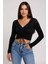 Kadın Siyah Uzun Kollu Büzdürme Bağcık Detaylı Crop Top Bluz – Şık, Rahat ve Kolay Kombinlenebilir 5