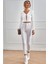 Kadın Beyaz Uzun Kollu Önden Bağlama Detaylı Crop Top Bluz – Şık, Rahat ve Kolay Kombinlenebilir 5