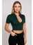 Kadın Yeşil Yarım Fermuarlı ve Kısa Kollu Crop Top Bluz – Şık, Rahat ve Kolay Kombinlenebilir 3