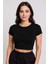 Kadın Siyah Yuvarlak Yaka Yarım Kol Crop Top Bluz – Şık, Rahat ve Kolay Kombinlenebilir 2