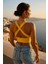 Kadın Sarı Çapraz Sırt Detaylı Şık Crop Top Büstiyer – Modern ve Şık Tasarım 7