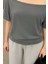 Antrasit Kadın Düşük Omuz Kayık Yaka Oversize T-Shirt 2