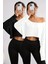 Beyaz - Siyah 2li Kadın Düşük Omuz Kayık Yaka Oversize Uzun Kollu Crop T-Shirt 1