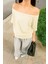 Kırık Beyaz Kadın Düşük Omuz Kayık Yaka Oversize T-Shirt 1
