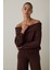 Kahverengi Uzun Kollu Rahat Kesim Kayık Yaka Üst 1