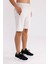 Yumuşak Dokulu Lastikli Bel Yan Cepli Rahat Kalıp Diz Hizası Logo Nakışlı Mevsimlik Şort 4