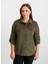 Polo Yaka Fitilli Haki Kadın Bluz 25KSL8222 3