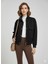 Siyah Dik Yaka Fermuarlı Çıtçıtlı Kapaklı Cepli Kısa Kadın Modal Bomber Ceket 1