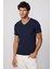Erkek Slim Fit Dar Kesim Pamuklu Yumuşak Dokulu Likralı Esnek Kumaş Düz Basic Lacivert V Yaka Tişört 3
