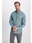 Erkek Slim Fit Dar Kesim Uzun Kollu Pamuklu Oxford Doku Kolay Ütü Yeşil Düğmeli Yaka Gömlek 2