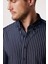 Erkek Slim Fit Dar Kesim Uzun Kollu Pamuklu Kolay Ütü Çizgili Lacivert Düğmeli Yaka Gömlek 2