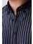 Erkek Slim Fit Dar Kesim Uzun Kollu Pamuklu Kolay Ütü Çizgili Lacivert Düğmeli Yaka Gömlek 3