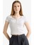 Fitted Yuvarlak Yaka Fitilli Kaşkorse Kısa Kollu Tişört F5185AX25SM 14