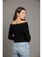 Omuz Açık Triko Bluz – Şık ve Modern Tasarım 4