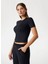Klasik Yaka Siyah Kadın T-Shirt Aki Kadın Aktif Slim Fit T-Shirt 2