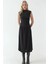 Kadın Yuvarlak Yakalı Rahat Kesim Midi Elbise Siyah 18