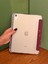 iPad 11 A16 2025 10. Nesil 10.9 Kılıf Bordo Renkli Çiçek Siyah Fiyonk Desenli Kalem Bölmeli Şeffaf Arka Akıllı Kapak 4