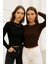 Kadın Siyah-Kahverengi 2'li Paket Bisiklet Yaka Esnek Kumaşlı Vücuda Oturan Slim Fit Uzun Kollu Crop Body 2