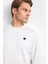 Beyaz Regular Fit Bisiklet Yaka Sweatshirt 1