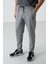Gri Melanj Pamuklu Yumuşak Dokulu Comfort Fit Nakışlı Erkek Jogger - 82123 6