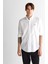 Erkek Beyaz Regular Fit Düğmeli Yaka Gömlek 3825121T.110 1