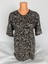 Kadın Siyah Kahverengi U Yaka Kısa Kollu Desenli Yırtmaçlı Dokuma Viskon Anne Penye Tişört 1