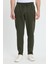 Erkek Regular Fit Klasik Kesim Beli Lastikli Bağcıklı Koyu Haki Jogger Pantolon 1