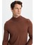 Erkek Slim Fit Dar Kesim Yumuşak Dokulu Tüylenmeyen Kahverengi Yarım Balıkçı Yaka Triko Kazak 2