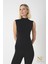Kadın Bambu Balıkçı Yaka Sıfır Kol T-Shirt – Hafif, Rahat ve Şık 3