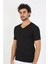 Erkek Likralı V Yaka Siyah T-Shirt 3