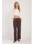 Kadın Regular Fit Klasik Kesim Pamuklu Geniş Paça Kahverengi Pantolon 5