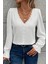 V Yaka Önden Düğmeli Bluz - Beyaz 1