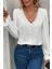 V Yaka Önden Düğmeli Bluz - Beyaz 2