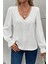 V Yaka Önden Düğmeli Bluz - Beyaz 3