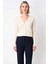 Kadın Crop Düğme Detaylı Yumuşak Dokulu V Yaka Yünlü Triko Hırka Rahat 4